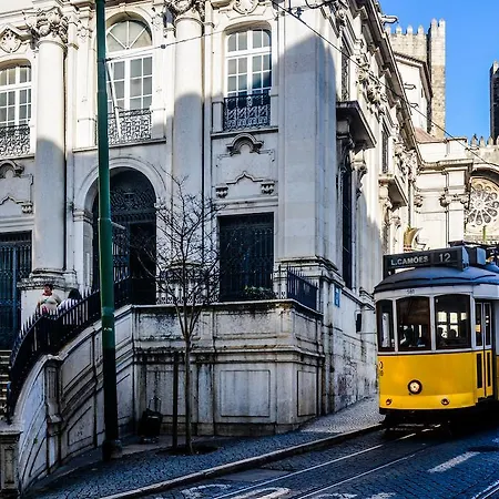 Apartment Castle Cosy Lisbon